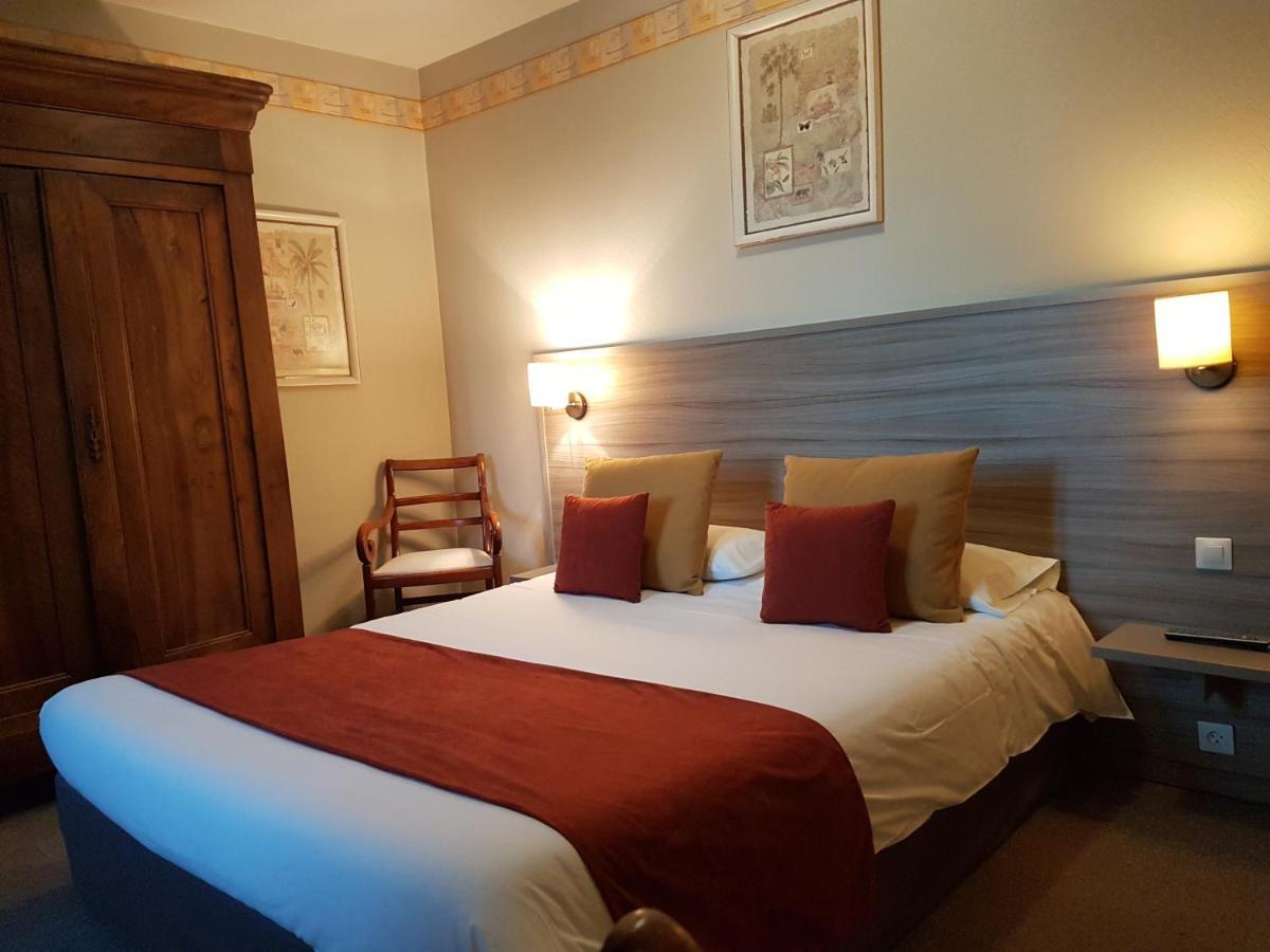 Hotel Henri IV Coutras Екстериор снимка