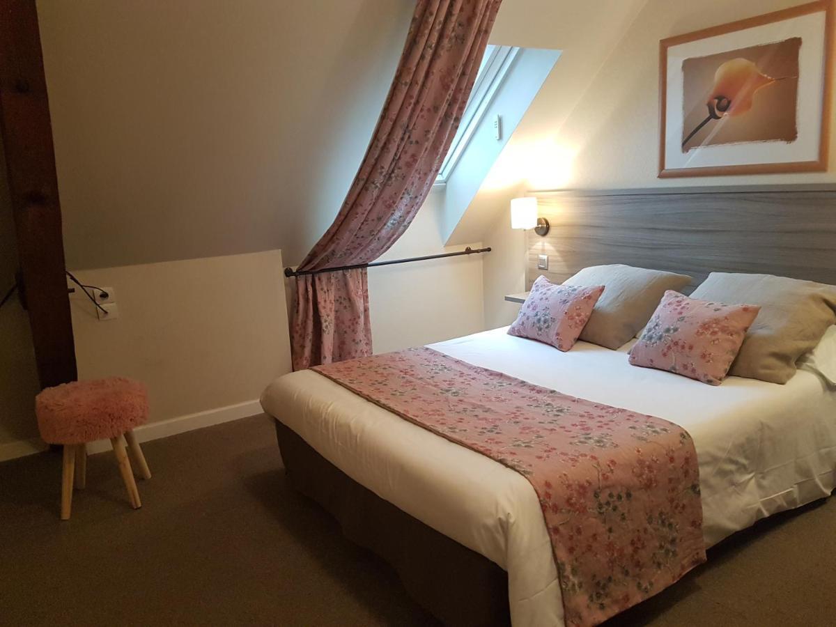 Hotel Henri IV Coutras Екстериор снимка