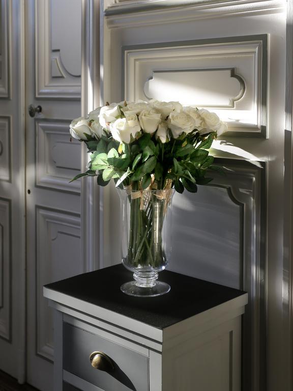 Hotel Henri IV Coutras Екстериор снимка